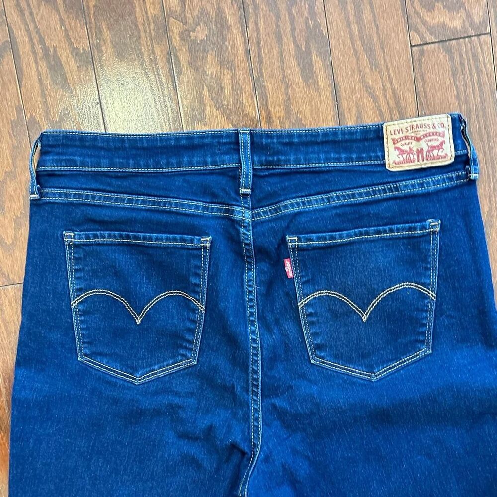 Levi-s Women's Navy and Blue Jeans - Picture 3 of 6
